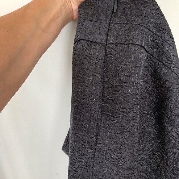 Ann Taylor LOFT black pencil skirt, mini length - Picture 5 of 9